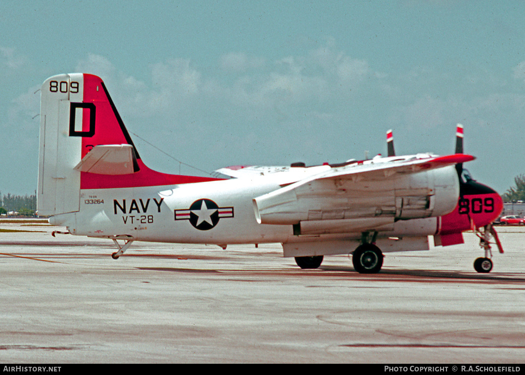 Aircraft Photo of 133264 / 3264 | Grumman TS-2A Tracker | USA - Navy | AirHistory.net #9132