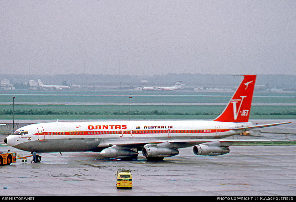 Aircraft Photo of VH-EBR | Boeing 707-338C | Qantas | AirHistory.net #9165