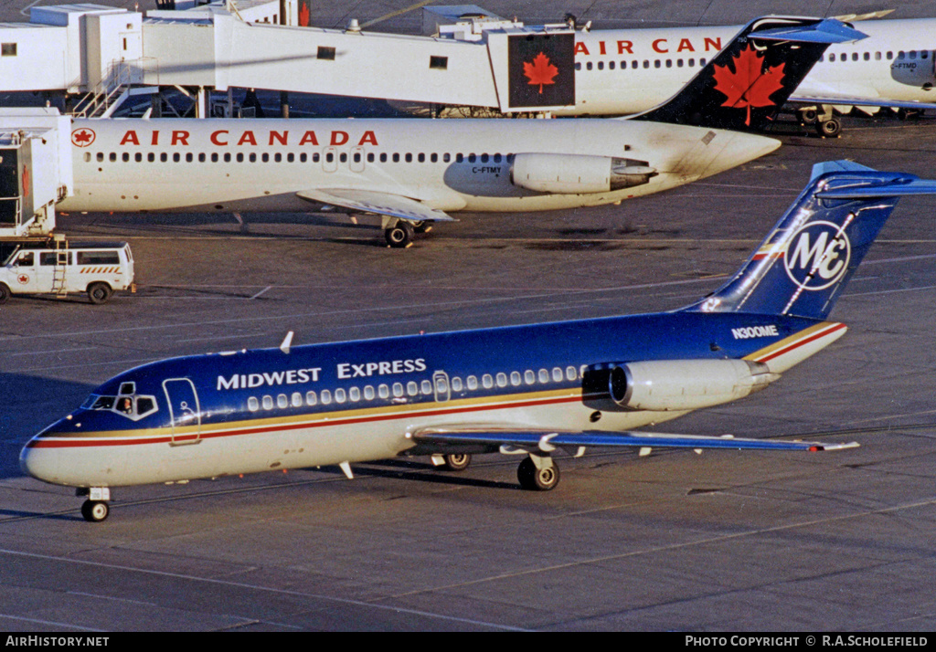 Aircraft Photo of N300ME | Douglas DC-9-15 | Midwest Express Airlines | AirHistory.net #9995
