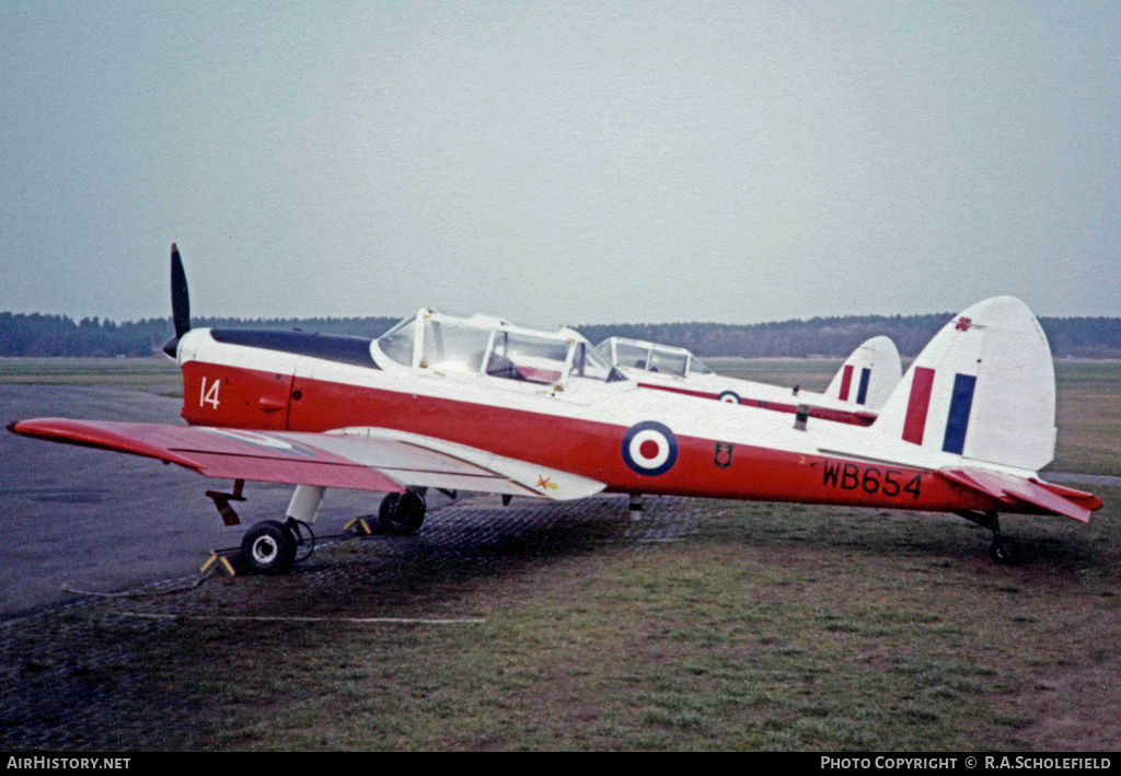 Aircraft Photo of WB654 | De Havilland DHC-1 Chipmunk T10 | UK - Air Force | AirHistory.net #10093