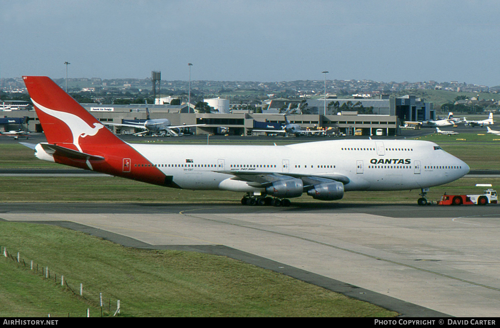 Aircraft Photo of VH-EBT | Boeing 747-338 | Qantas | AirHistory.net #10159