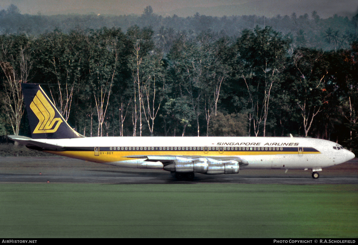 Aircraft Photo of 9V-BEY | Boeing 707-324C | Singapore Airlines | AirHistory.net #10293