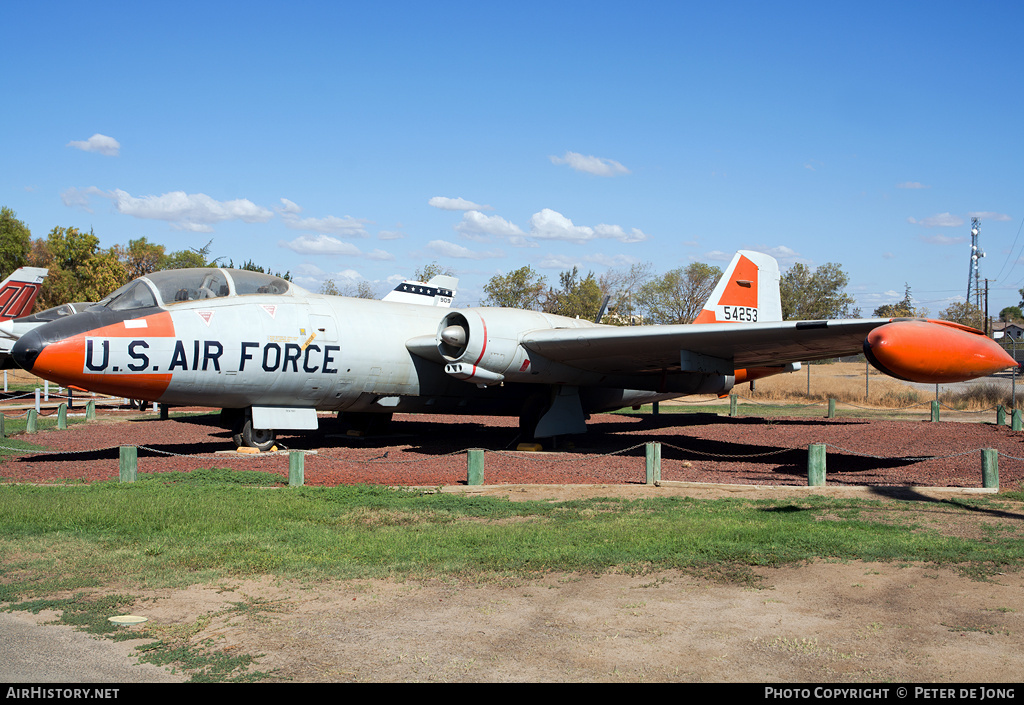 Aircraft Photo of 55-4253 / 54253 | Martin EB-57E Canberra | USA - Air Force | AirHistory.net #10418