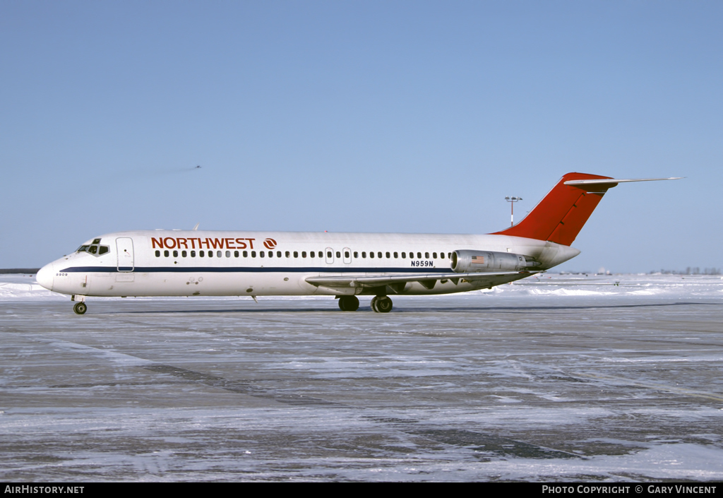 Aircraft Photo of N959N | McDonnell Douglas DC-9-31 | Northwest Airlines | AirHistory.net #10425
