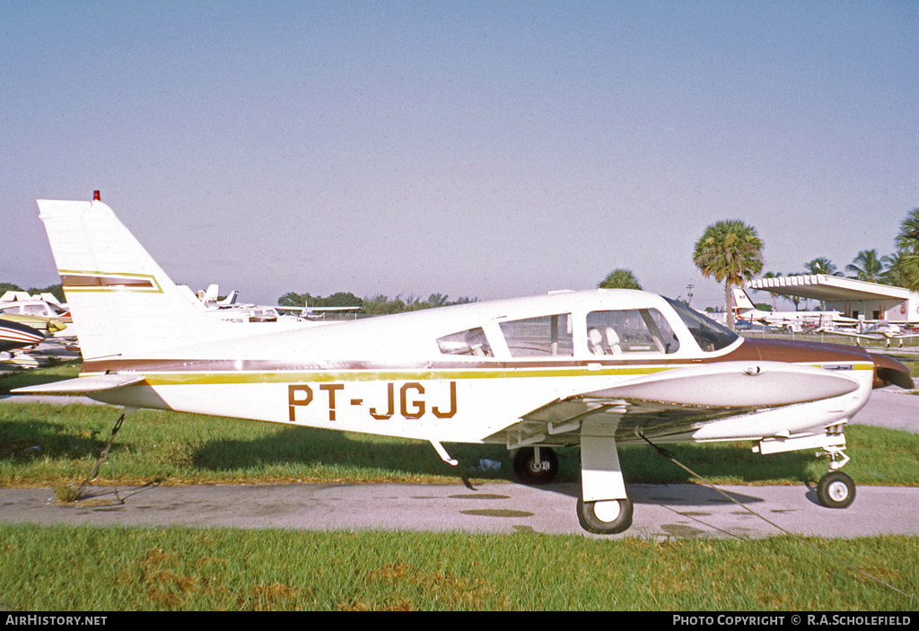 Aircraft Photo of PT-JGJ | Piper PA-28R-200 Cherokee Arrow II | AirHistory.net #10550