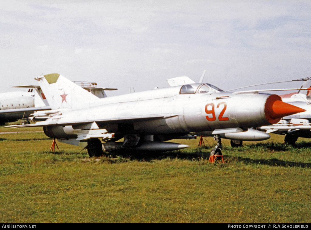 Aircraft Photo of 92 red | Mikoyan-Gurevich MiG-21S | Russia - Air Force | AirHistory.net #10625
