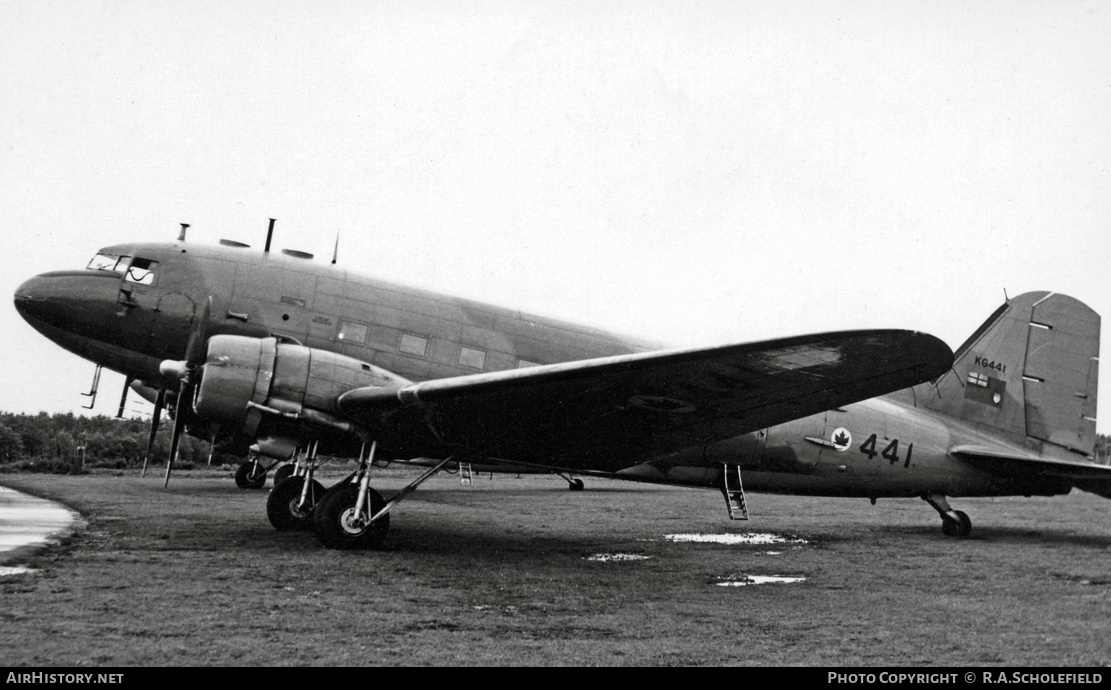 Aircraft Photo of KG441 | Douglas C-47A Skytrain | Canada - Air Force | AirHistory.net #10647