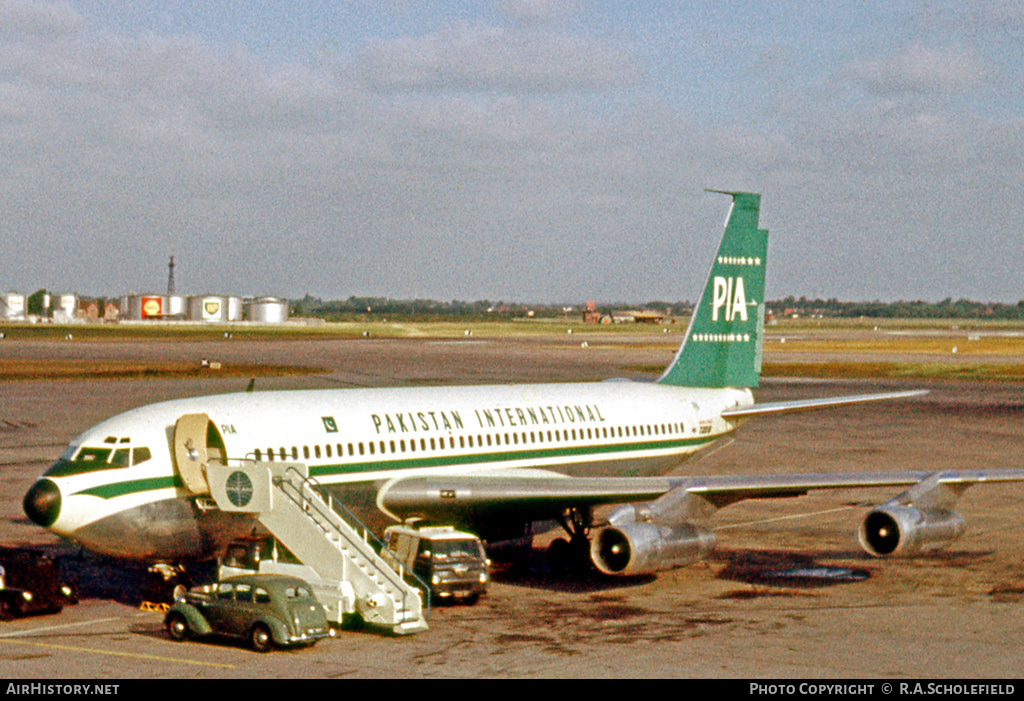 Aircraft Photo of AP-AMG | Boeing 720-040B | Pakistan International Airlines - PIA | AirHistory.net #10681