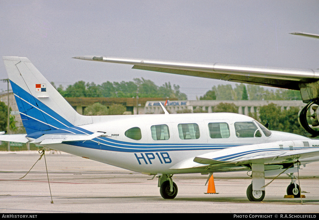Aircraft Photo of HP-1B | Piper PA-31-325 Navajo C/R | AirHistory.net #10693