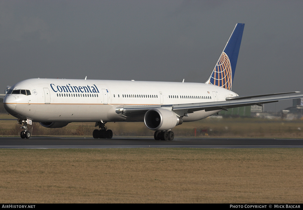 Aircraft Photo of N77066 | Boeing 767-424/ER | Continental Airlines | AirHistory.net #10951