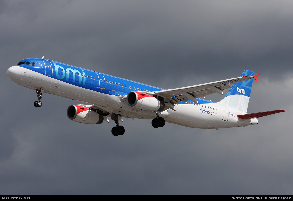 Aircraft Photo of G-MEDJ | Airbus A321-231 | BMI - British Midland International | AirHistory.net #11051