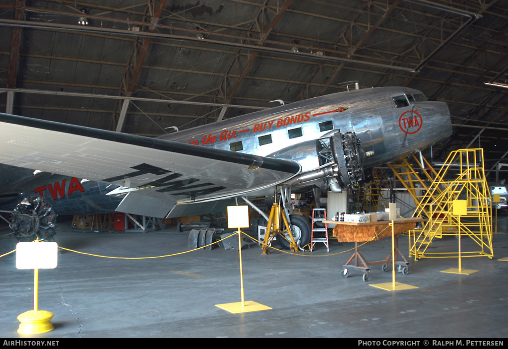 Aircraft Photo of N1945 / NC1945 | Douglas DC-3-G202A | Airline History Museum | Trans World Airlines - TWA | AirHistory.net #11123