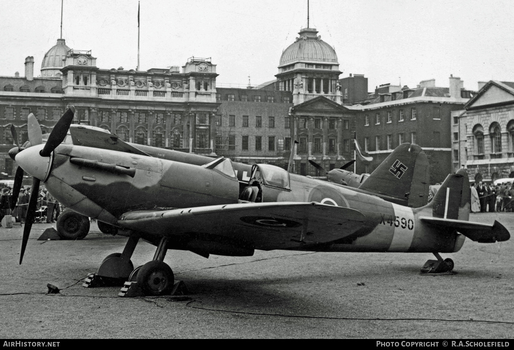 Aircraft Photo of X4590 | Supermarine 300 Spitfire Mk1A | UK - Air Force | AirHistory.net #11200