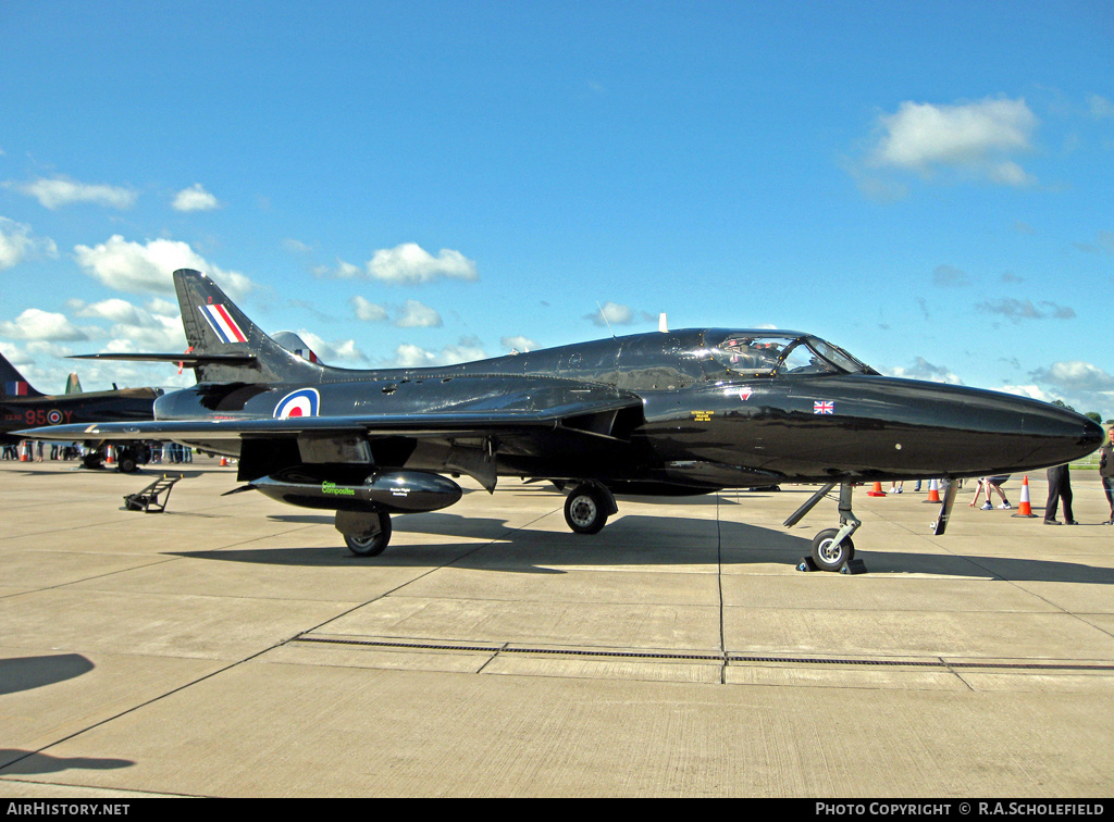 Aircraft Photo of G-FFOX / WV318 | Hawker Hunter T7A | UK - Air Force | AirHistory.net #11460