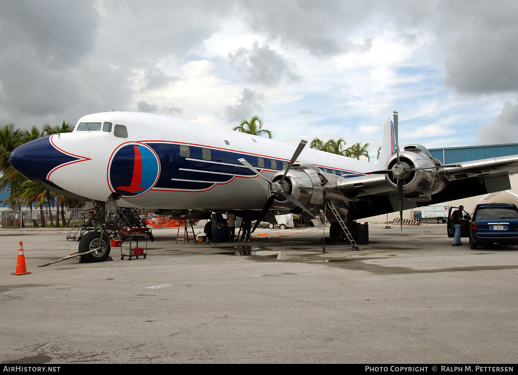 Aircraft Photo of N836D | Douglas DC-7B | AirHistory.net #11527