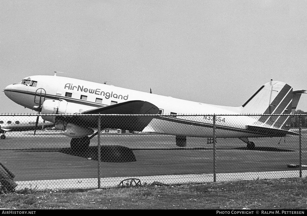 Aircraft Photo of N33654 | Douglas DC-3-277D | Air New England | AirHistory.net #11538