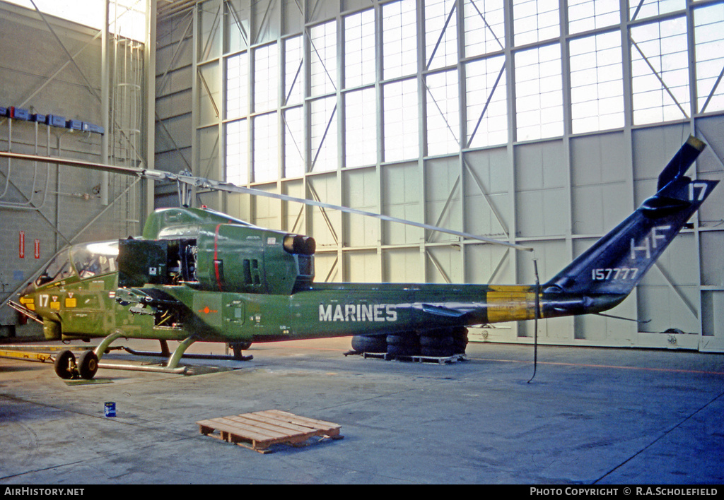 Aircraft Photo of 157777 | Bell AH-1J Sea Cobra (209) | USA - Marines | AirHistory.net #11643