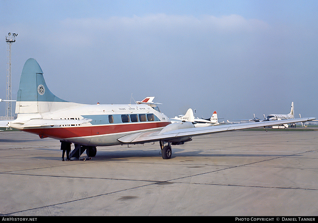 Aircraft Photo of G-AMZN | De Havilland D.H. 104 Dove 6 | Richard Johnson and Nephew | AirHistory.net #11742
