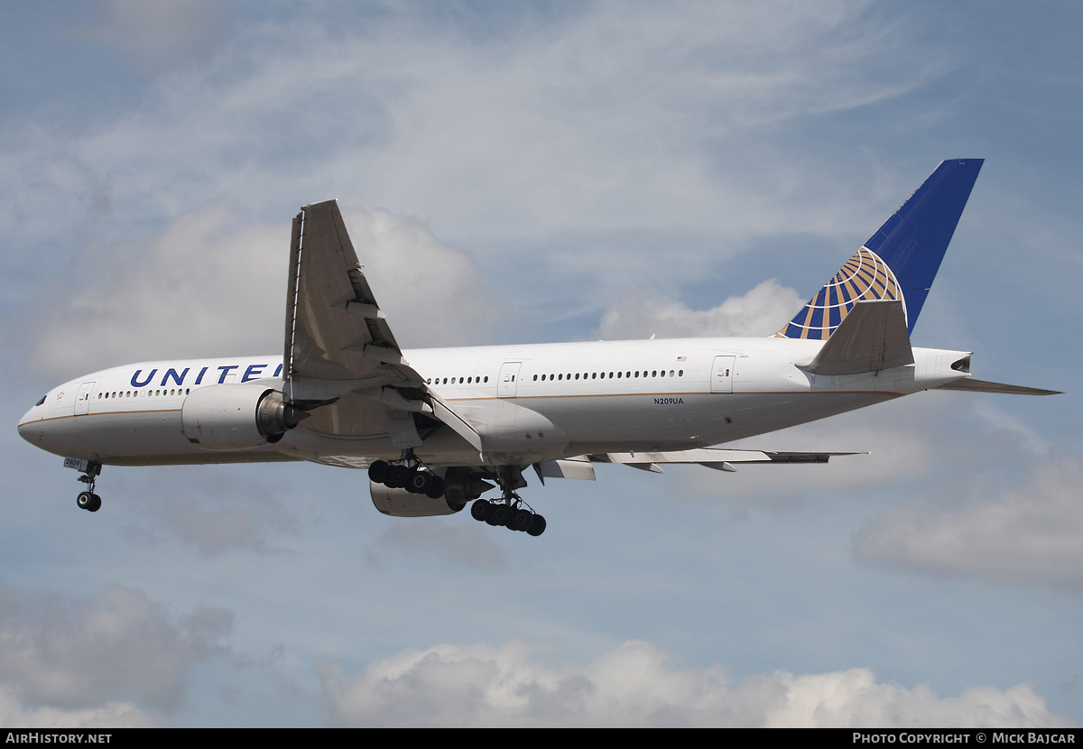 Aircraft Photo of N209UA | Boeing 777-222/ER | United Airlines | AirHistory.net #11861