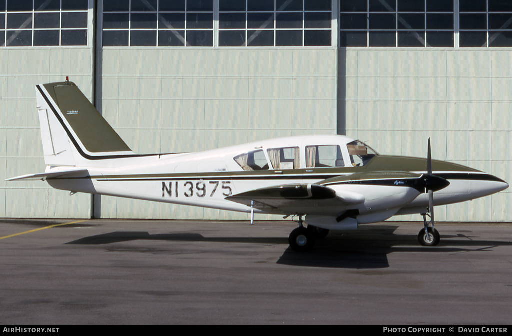 Aircraft Photo of N13975 | Piper PA-23-250 Aztec E | AirHistory.net #11892