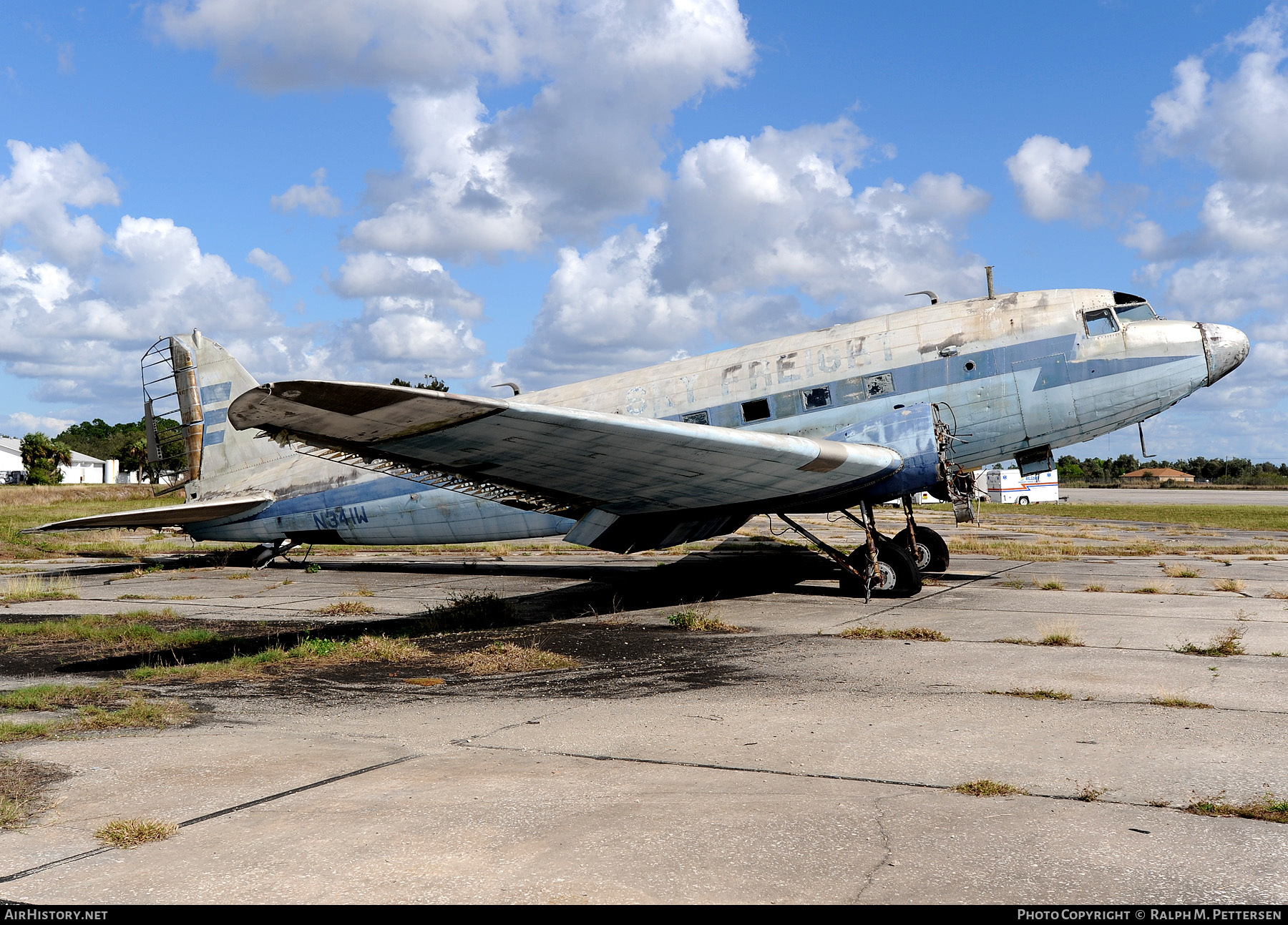 Aircraft Photo of N341W | Douglas C-47A Skytrain | Sky Freight | AirHistory.net #11985