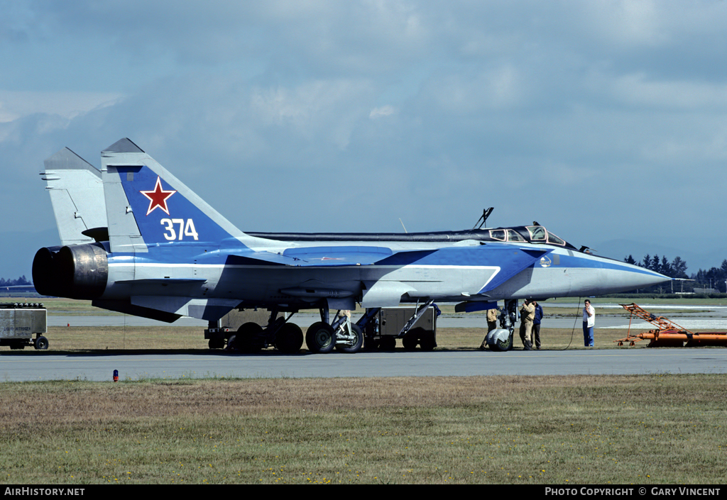 Aircraft Photo of 374 white | Mikoyan-Gurevich MiG-31 | Russia - Air Force | AirHistory.net #12051
