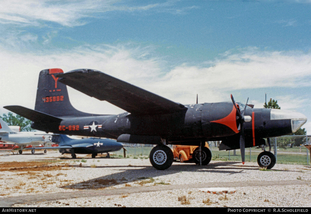 Aircraft Photo of 44-35892 / 435892 | Douglas A-26C Invader | AirHistory.net #12200