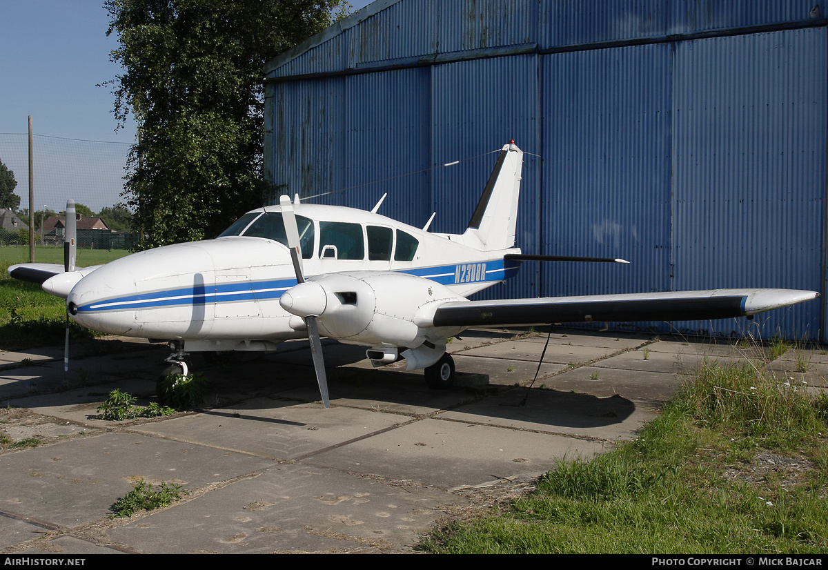 Aircraft Photo of N2308R | Piper PA-23-250 Aztec B | AirHistory.net #12248