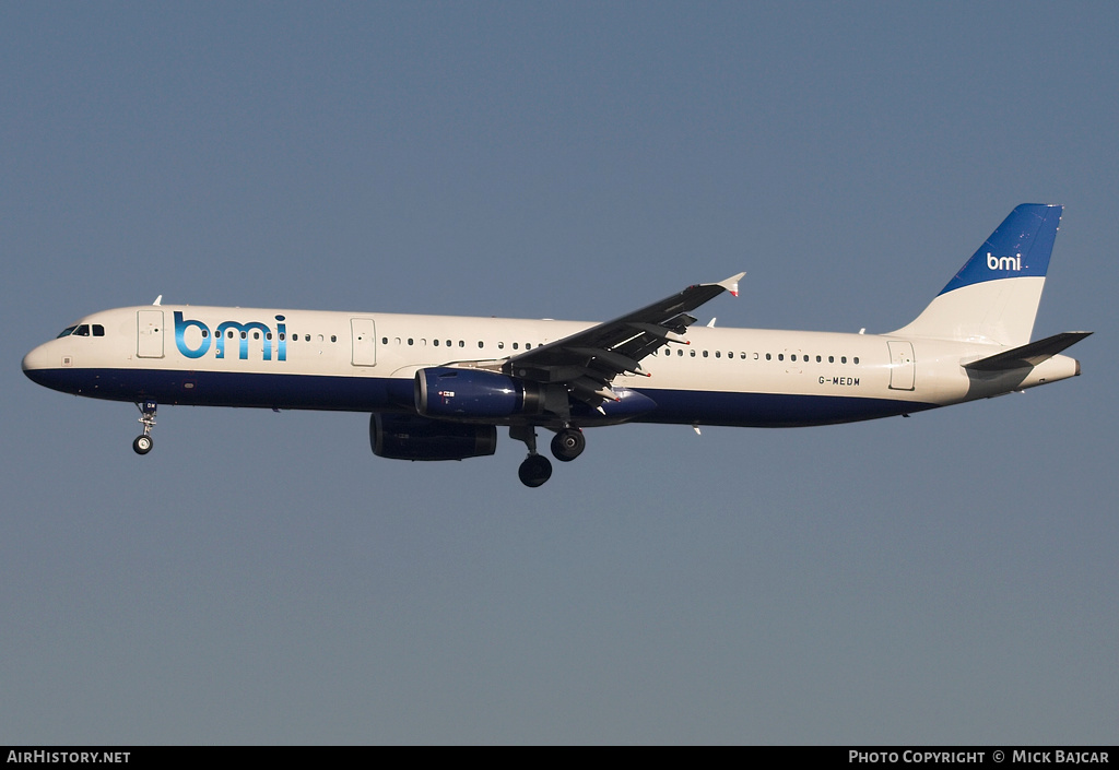 Aircraft Photo of G-MEDM | Airbus A321-231 | BMI - British Midland International | AirHistory.net #12596