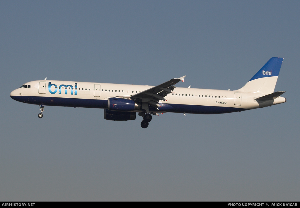 Aircraft Photo of G-MEDJ | Airbus A321-231 | BMI - British Midland International | AirHistory.net #12602