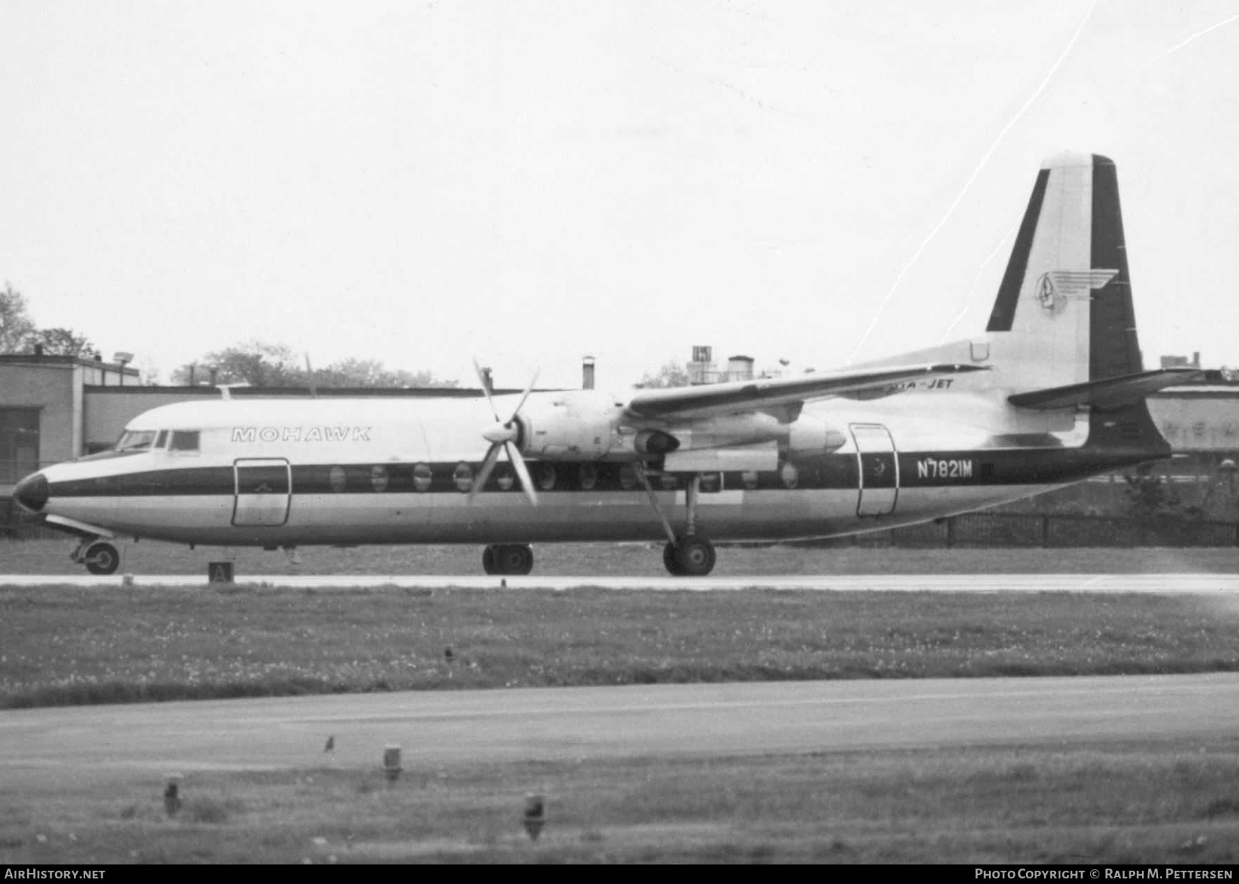 Aircraft Photo of N7821M | Fairchild Hiller FH-227B | Mohawk Airlines | AirHistory.net #12667