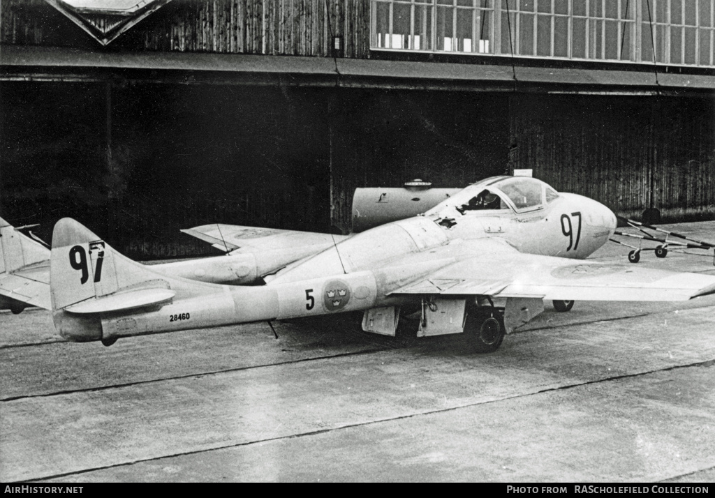 Aircraft Photo of 28460 | De Havilland Sk28C-3 Vampire | Sweden - Air Force | AirHistory.net #12858