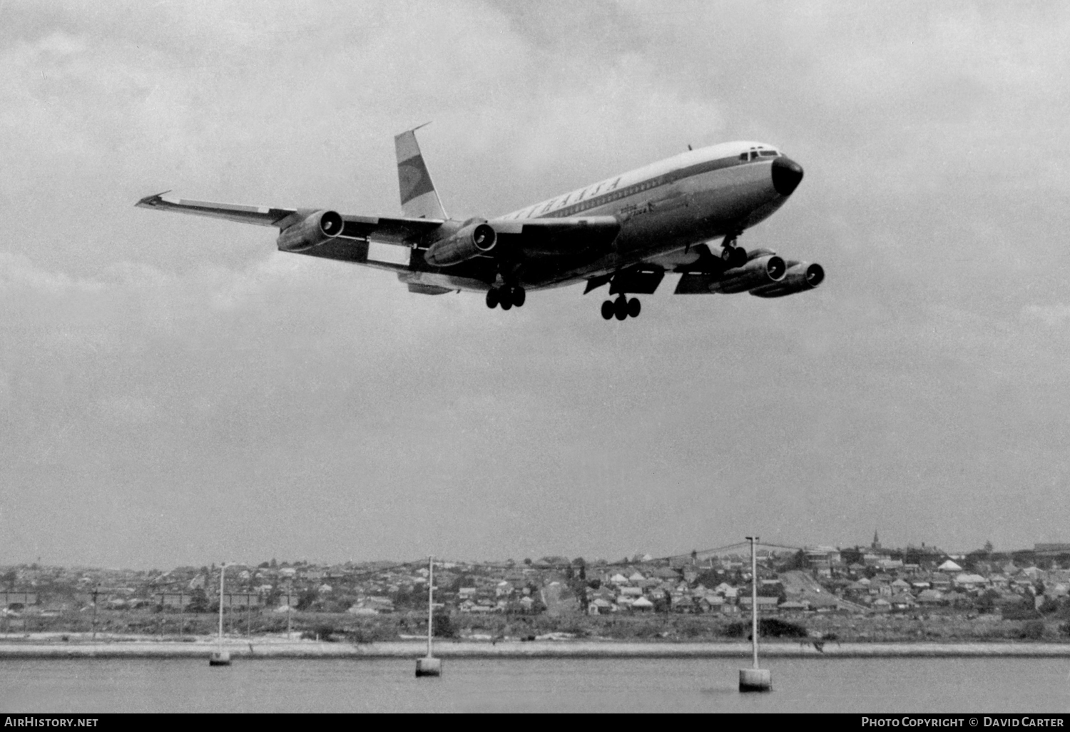 Aircraft Photo of D-ABOM | Boeing 720-030B | Lufthansa | AirHistory.net #12874