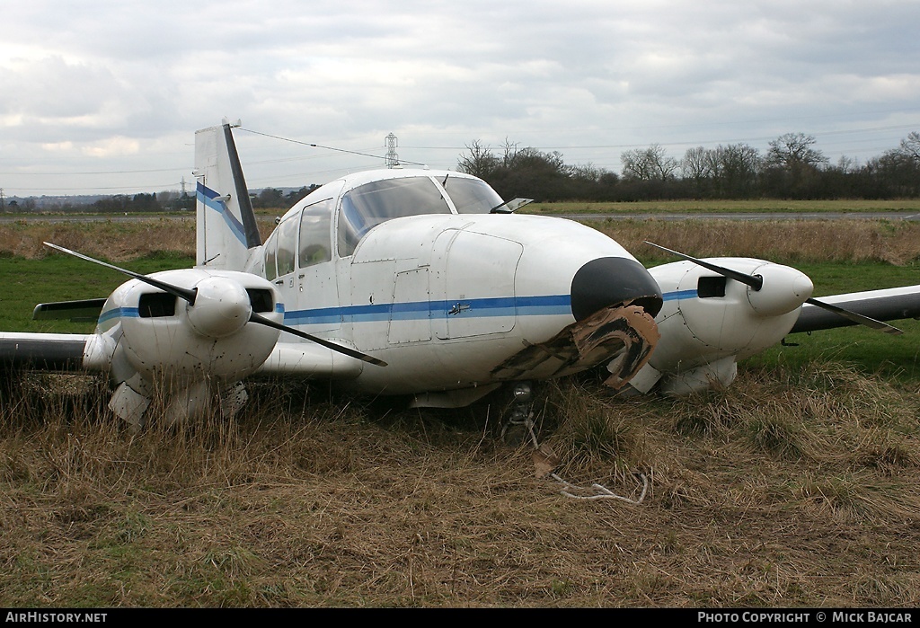 Aircraft Photo of N54211 | Piper PA-23-250 Aztec | AirHistory.net #12877