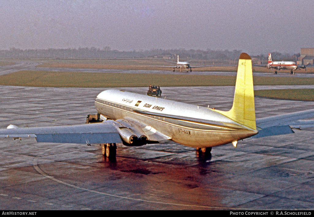 Aircraft Photo of ST-AAW | De Havilland D.H. 106 Comet 4C | Sudan Airways | AirHistory.net #13034
