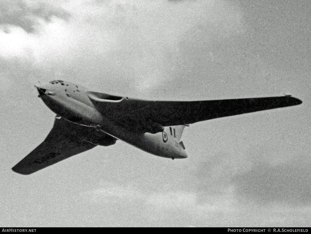 Aircraft Photo of XA918 | Handley Page HP-80 Victor B1 | UK - Air Force | AirHistory.net #13045