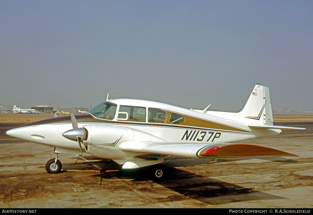 Aircraft Photo of N1137P | Piper PA-23 Apache/Seguin Geronimo | AirHistory.net #13155