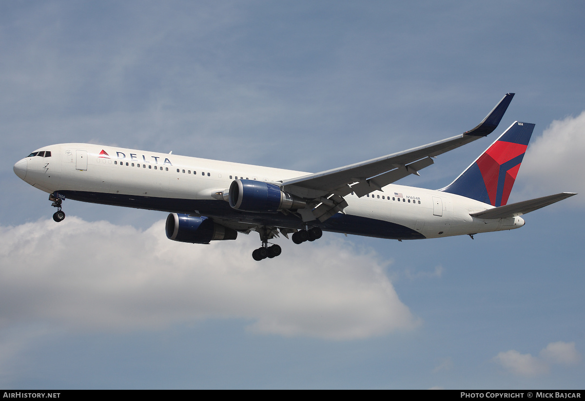 Aircraft Photo of N1604R | Boeing 767-332/ER | Delta Air Lines | AirHistory.net #13285