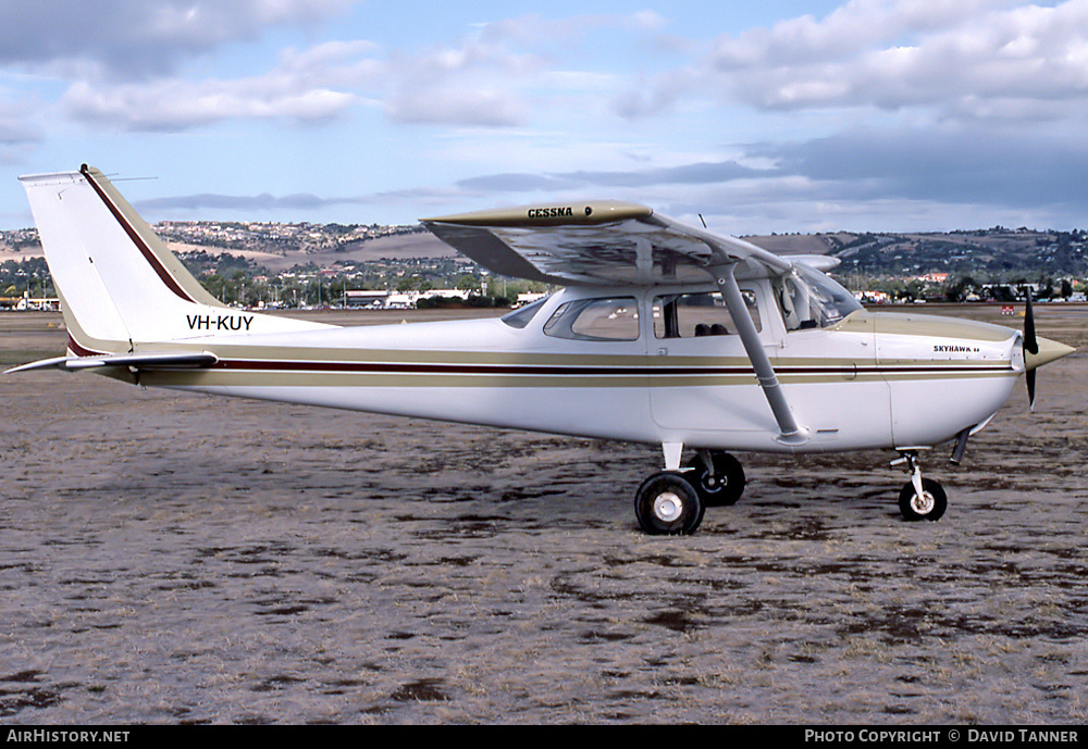 Aircraft Photo of VH-KUY | Cessna 172K Skyhawk II | AirHistory.net #13387