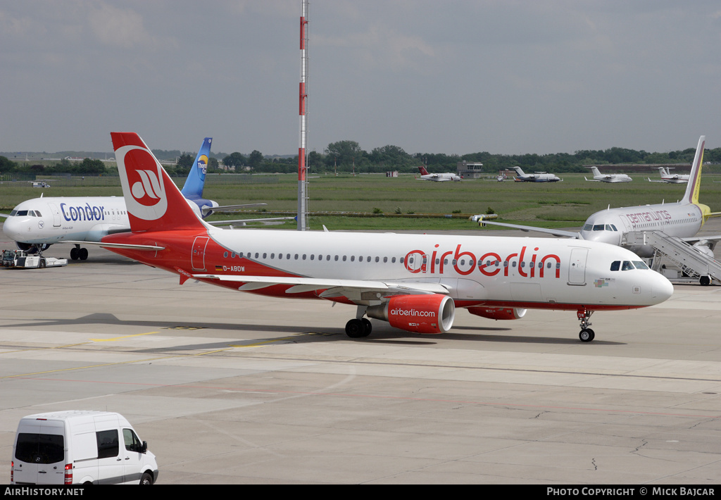 Aircraft Photo of D-ABDW | Airbus A320-214 | Air Berlin | AirHistory.net #13531
