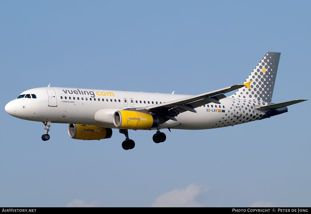 Aircraft Photo of EC-LRY | Airbus A320-232 | Vueling Airlines | AirHistory.net #13622