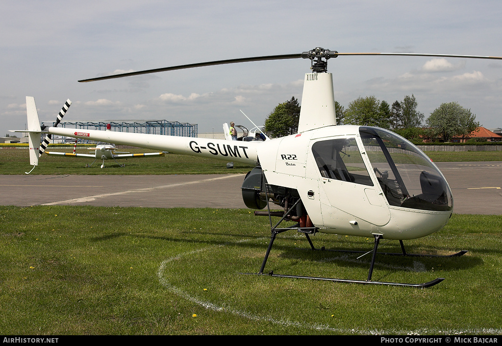 Aircraft Photo of G-SUMT | Robinson R-22 Beta | AirHistory.net #14256