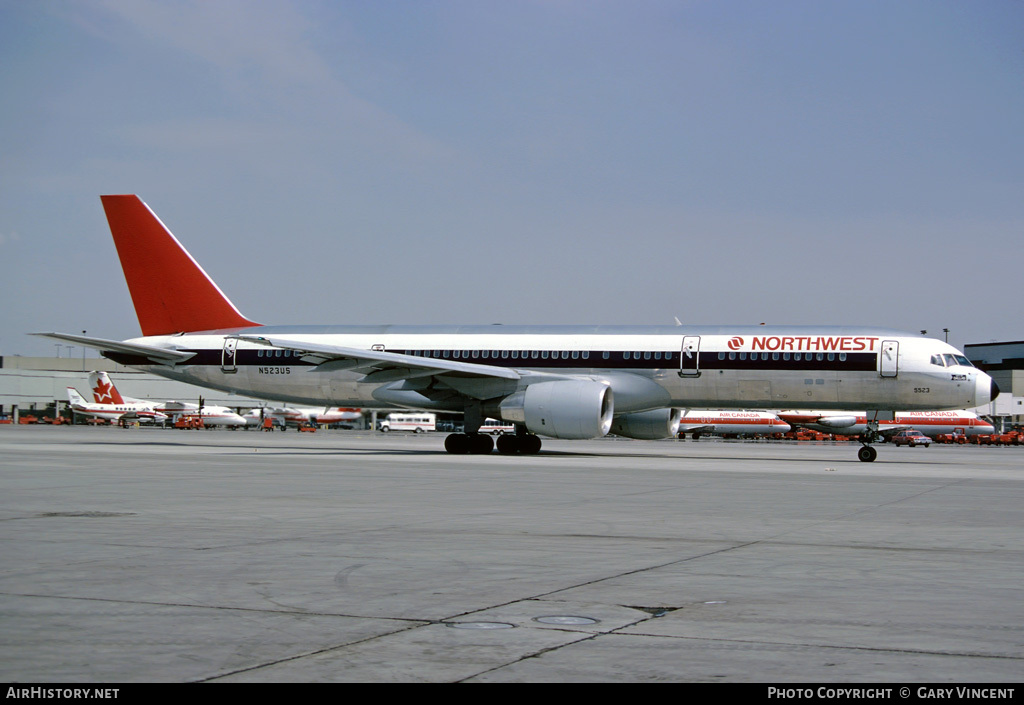 Aircraft Photo of N523US | Boeing 757-251 | Northwest Airlines | AirHistory.net #14330