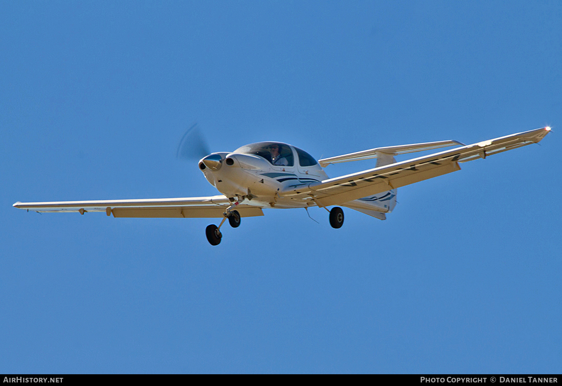 Aircraft Photo of VH-YTZ | Diamond DA40 Diamond Star | Flight Training Adelaide - FTA | AirHistory.net #14658