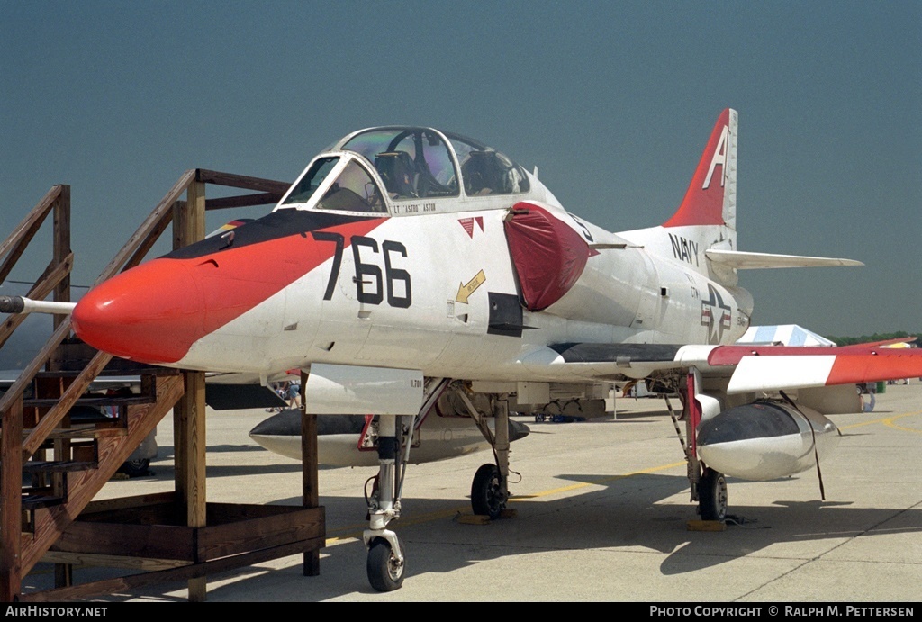 Aircraft Photo of 153492 | Douglas TA-4J Skyhawk | USA - Navy | AirHistory.net #14718