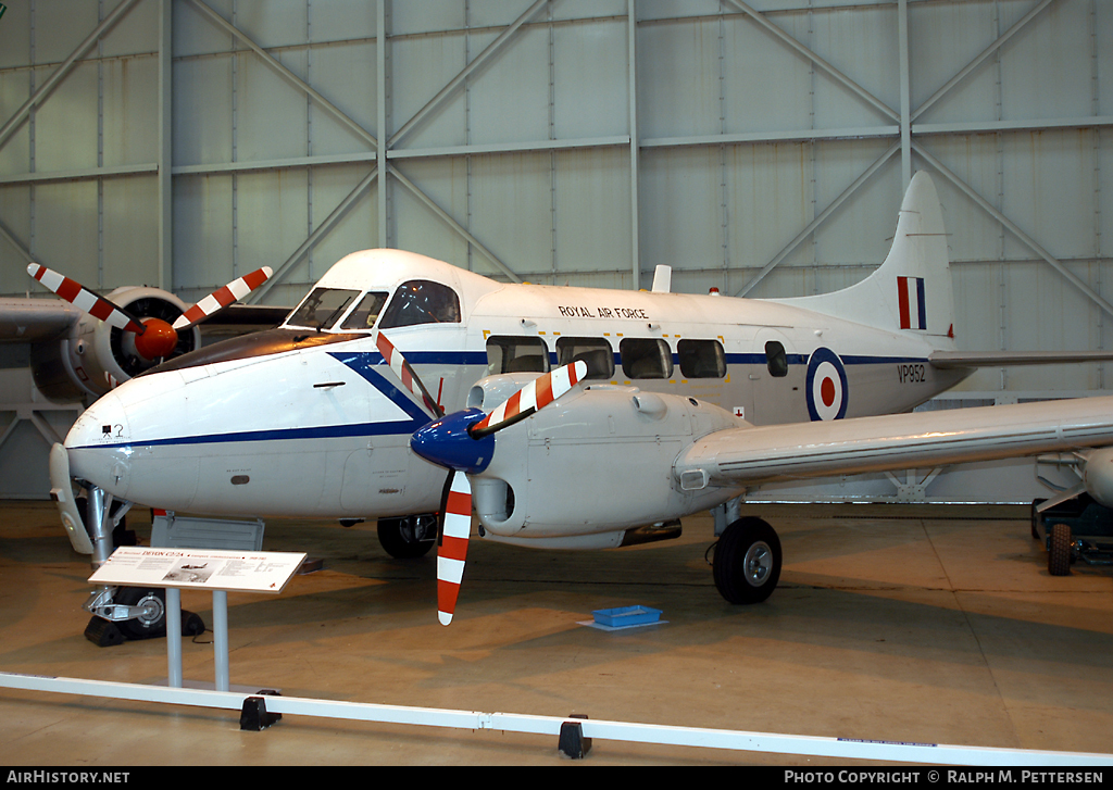 Aircraft Photo of VP952 | De Havilland D.H. 104 Devon C2/2 | UK - Air Force | AirHistory.net #15013