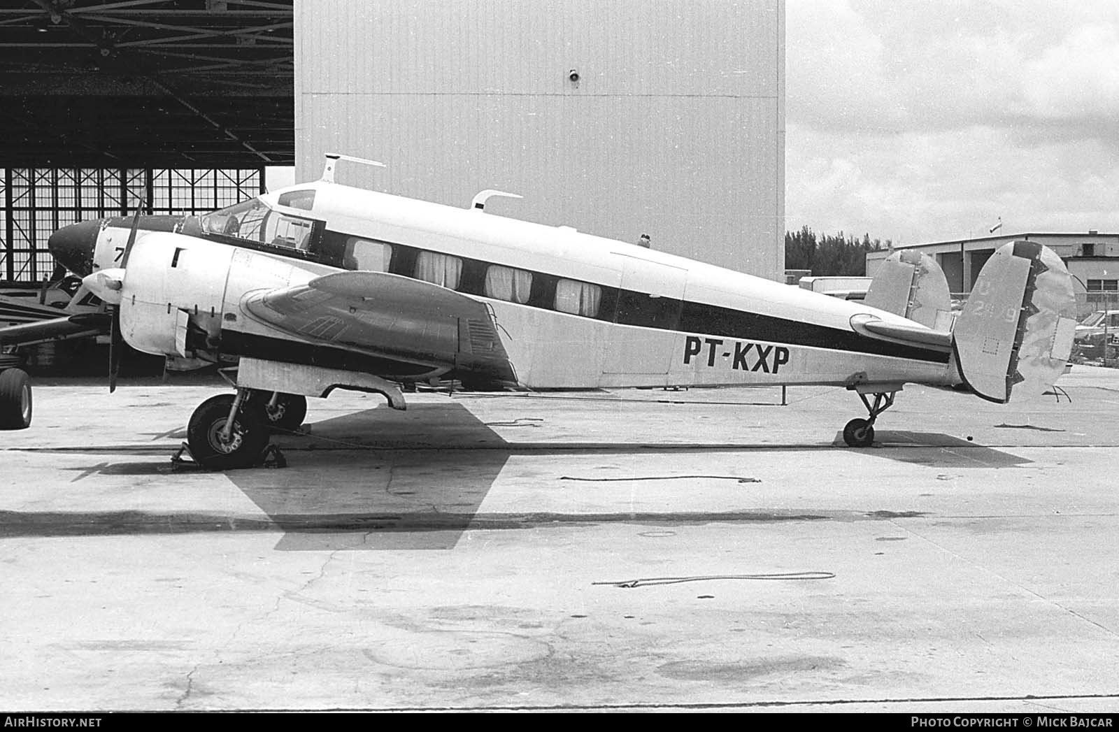 Aircraft Photo of PT-KXP | Beech E18S | AirHistory.net #15250