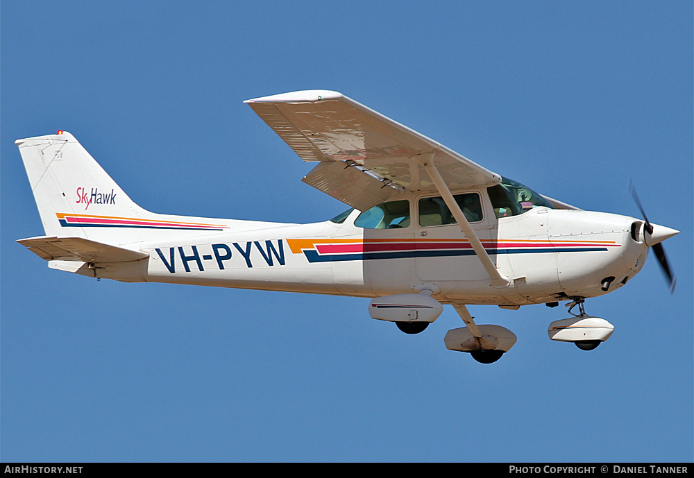 Aircraft Photo of VH-PYW | Cessna 172N Skyhawk 100 | AirHistory.net #15291