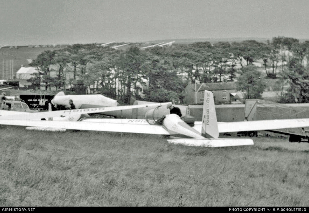 Aircraft Photo of N91892 | Schweizer SGS 2-25 | AirHistory.net #15293