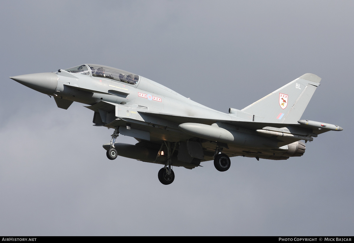 Aircraft Photo of ZJ813 | Eurofighter EF-2000 Typhoon T3 | UK - Air Force | AirHistory.net #15364